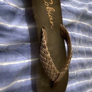 Sandlels brand new. Never worn